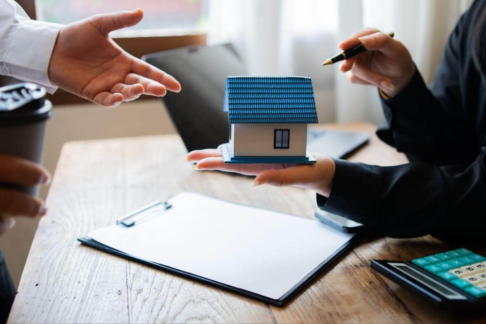Leasing Discusting 3 Issues to Watch When Entering into a Commercial Lease